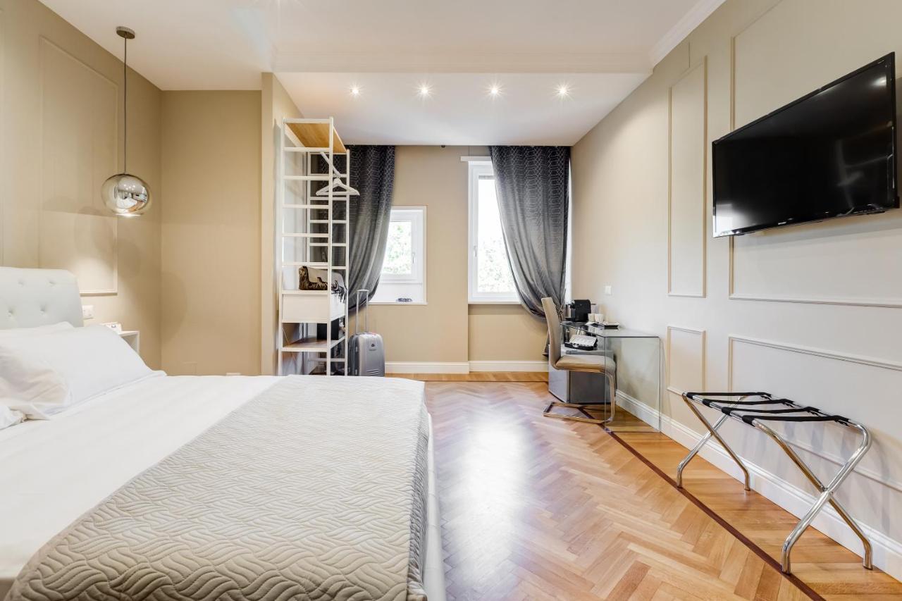 Mellini Palace By Premium Collection Gasthof